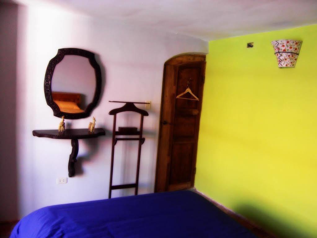 Anata Hostal La Paz Ngoại thất bức ảnh